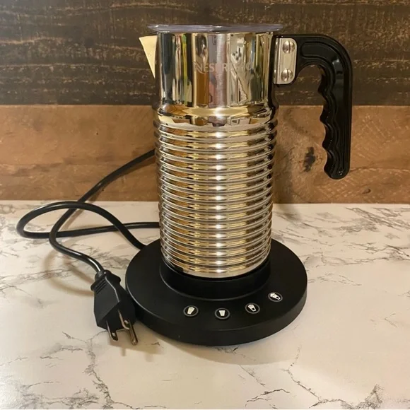 Nespresso Aeroccino 4 frother - Picture 6 of 6